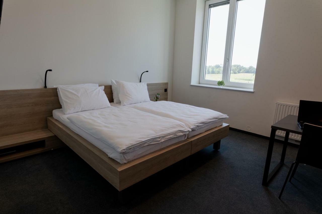 Tt-Rooms - Kontaktlos Mit Self Check-In I Free Parking Graz Luaran gambar