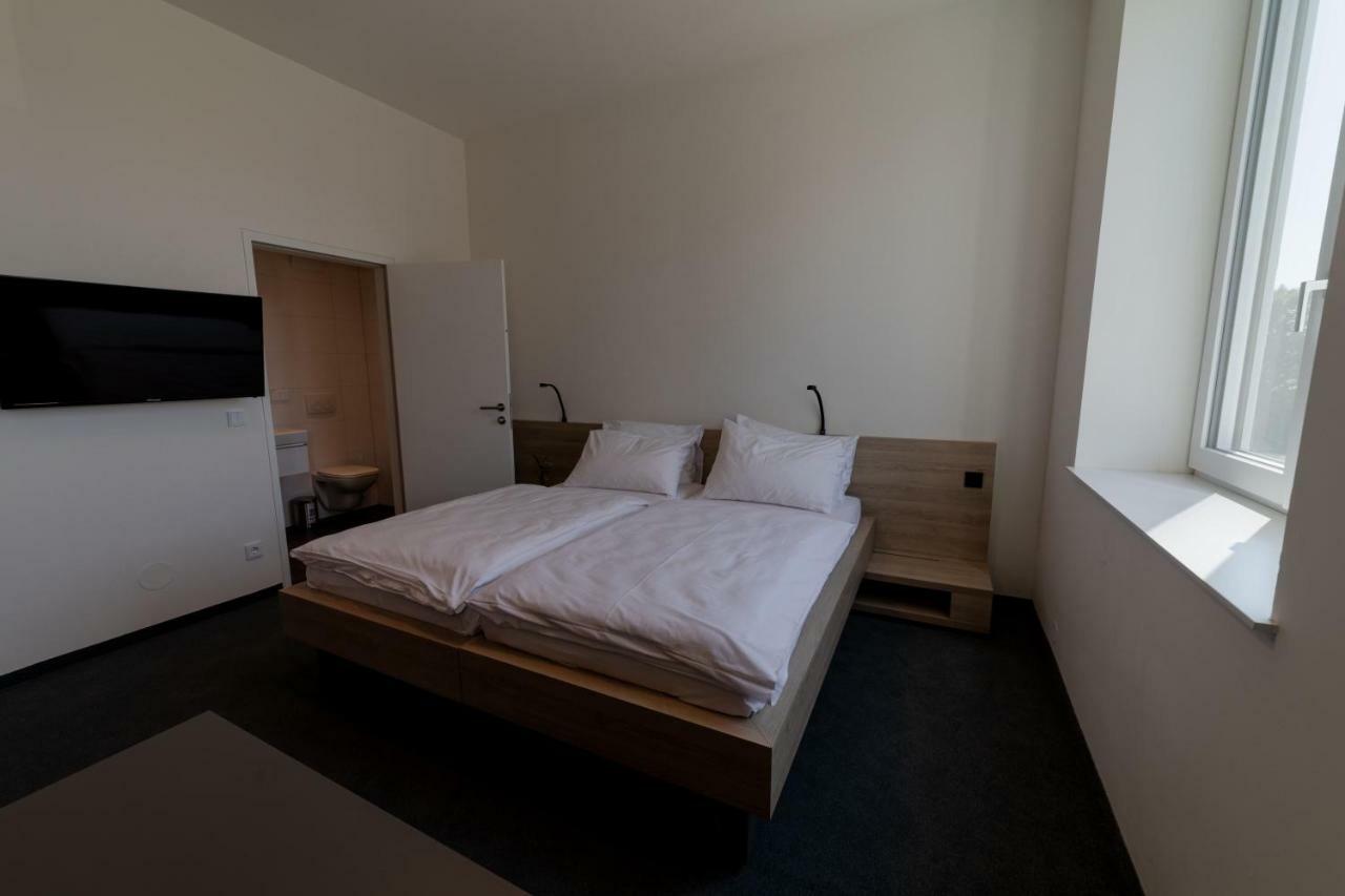 Tt-Rooms - Kontaktlos Mit Self Check-In I Free Parking Graz Luaran gambar